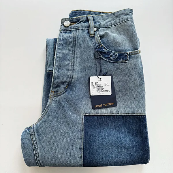 洗練を纏う【ルイヴィトン】パッチワーク デニムパンツ コピー 1AKCO