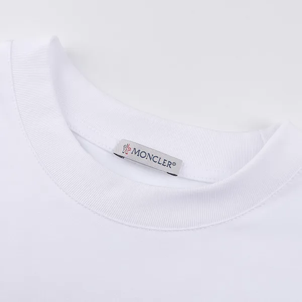 モンクレール ラミネートプリント入り 半袖Tシャツ J10918C0004089AJS99