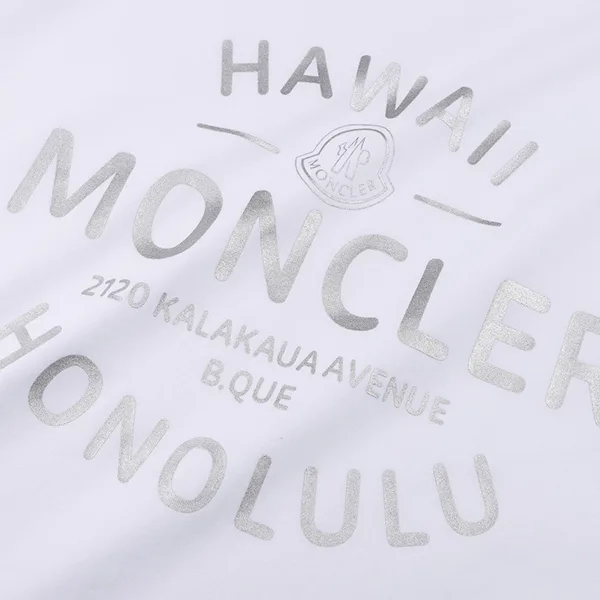 モンクレール ラミネートプリント入り 半袖Tシャツ J10918C0004089AJS99