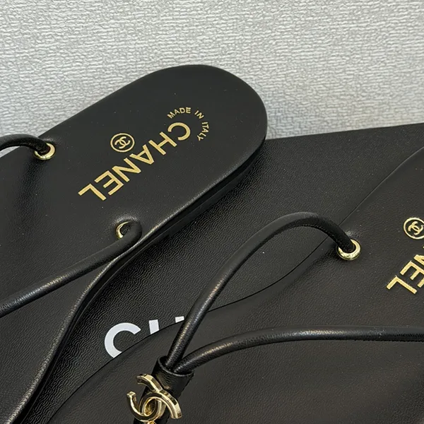 【人気♡】シャネル レザートングサンダル G47243X0100094305