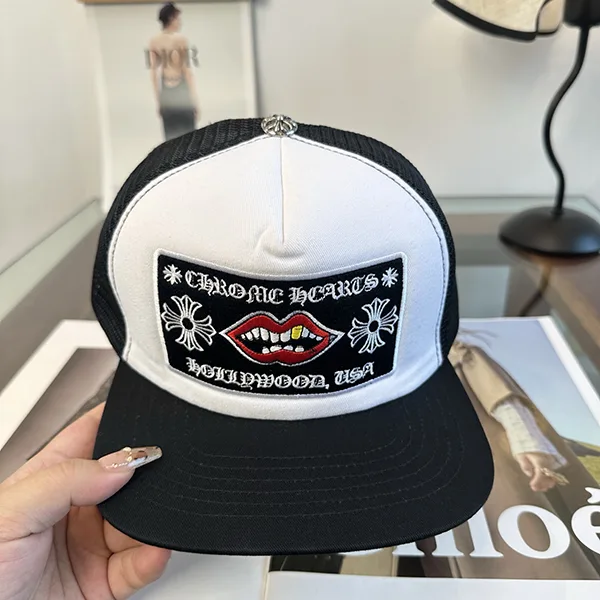 クロムハーツ MATTY BOY CAP WHITE キャップ Kux32017