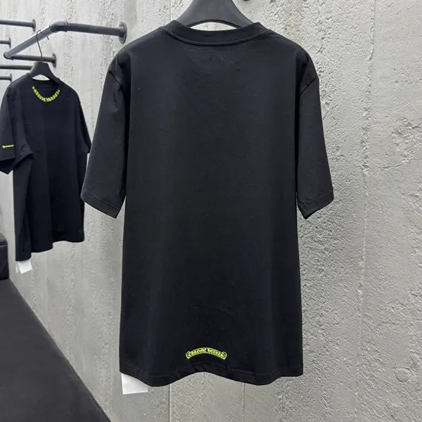 ★安心 クロムハーツ オリーブ スクリプト ロゴ Tシャツ N級品 ブラック Kuv21192