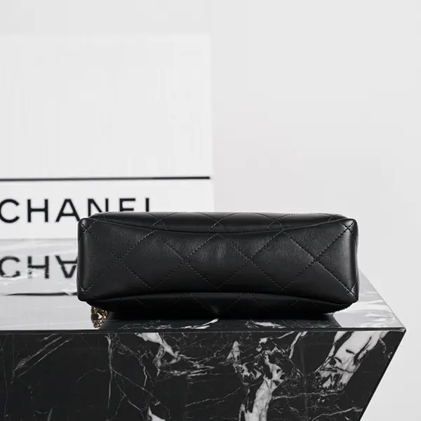最新でオシャレ シャネル トップハンドルバッグ shh95592