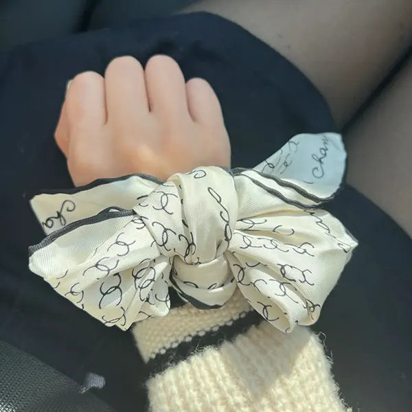 最新でオシャレ シャネル スカーフ CCロゴ シュシュセット shy00703