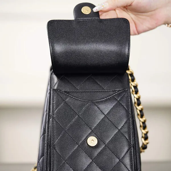 モダンなこなれ感 シャネル25 スーパーコピー キャビアスキン ブラック 9430