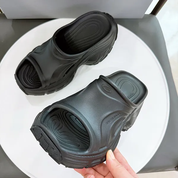長く使える♪【バレンシアガ スーパーコピー】6XL スリッポン スライド bar81810