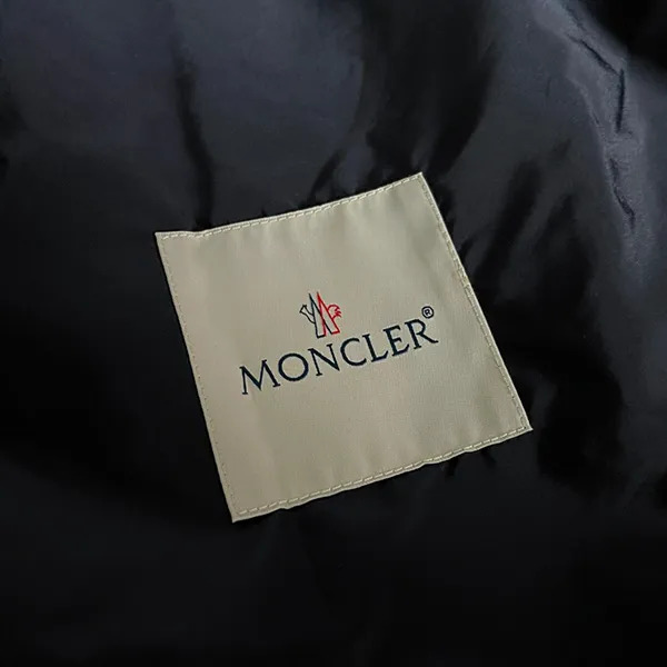 モンクレール チェストロゴボンバージャケット スーパーコピー moh88551
