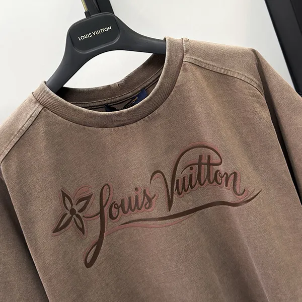 入荷少 ルイヴィトン LV シグネチャープリント オーバーダイ Tシャツ スーパーコピー 1AK1JB