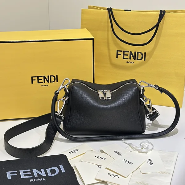 フェンディ ルイ スモール 2WAY ショルダーバッグ