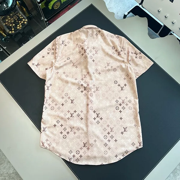 ルイヴィトン モノグラム ショートスリーブシャツ