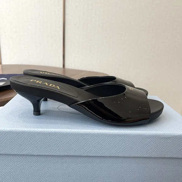 プラダ☆パテントレザーキトンヒールサンダル コピー☆1XX799