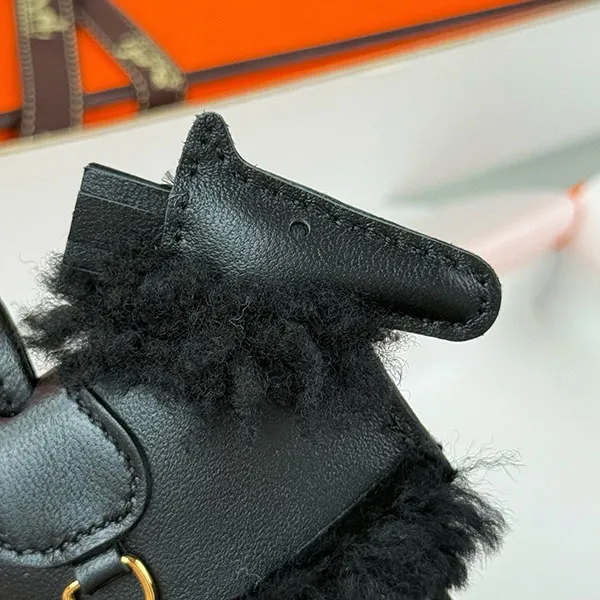 エルメス ロベオ ロック PM チャーム スーパーコピー H087387
