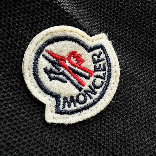 モンクレール 刺繍入り ロゴ コットンピケ ポロシャツ