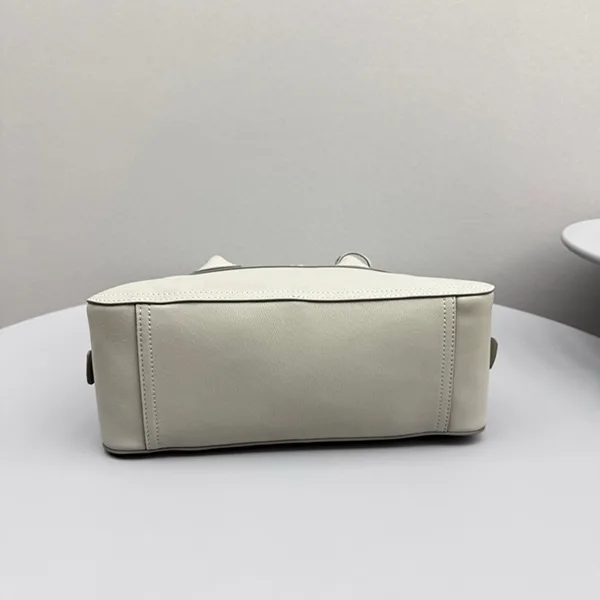 ミュウミュウ★ヴィヴァン ナッパレザー バッグ スモール 5BB200_2BBL