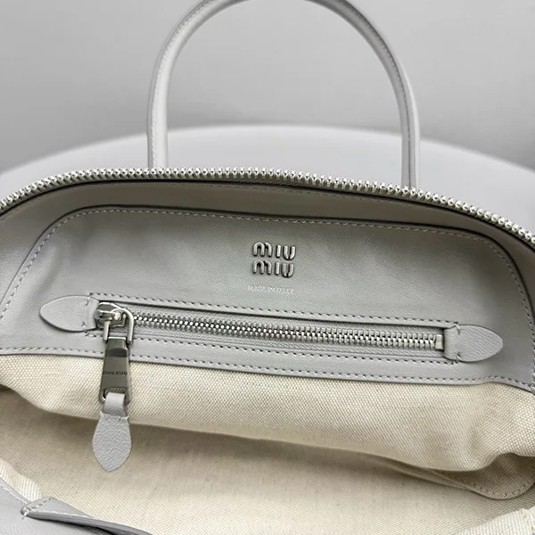 ミュウミュウ★ヴィヴァン ナッパレザー バッグ スモール 5BB200_2BBL