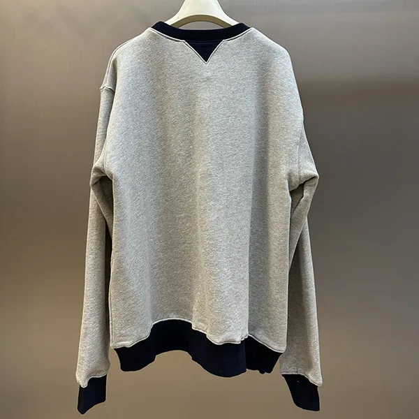 【季節のはじまりにぴったり☆】ディオール 26秋 スウェットシャツ 693J602A3038_C885