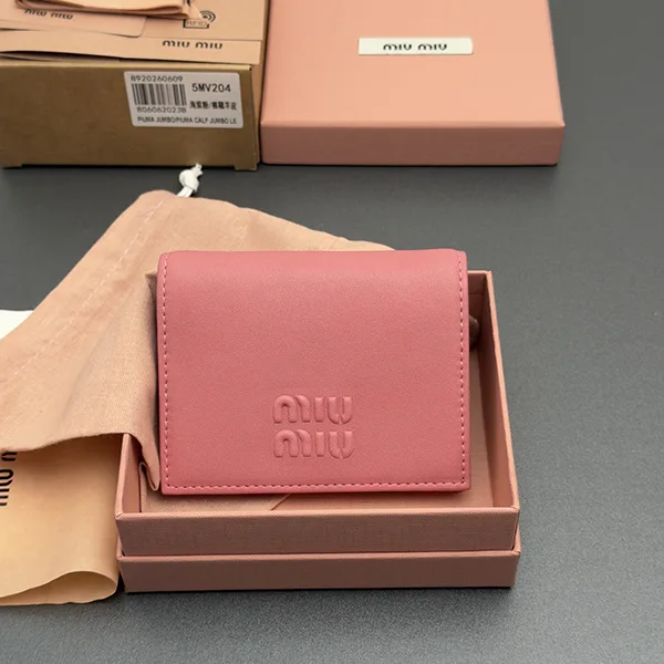 ミュウミュウ ナッパレザー 折りたたみ財布