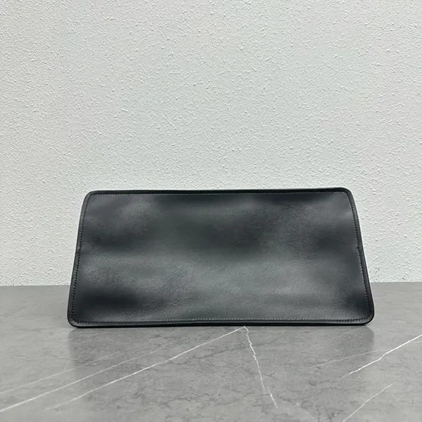 ザ・ロウ Idhao トートバッグ スーパーコピー