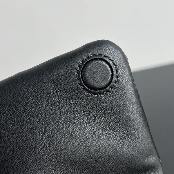 ボッテガヴェネタ イントレチャート フラップ ミニバッグ 857931V2HL08803