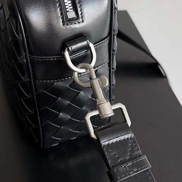 ボッテガヴェネタ n級品 イントレチャート カメラバッグ