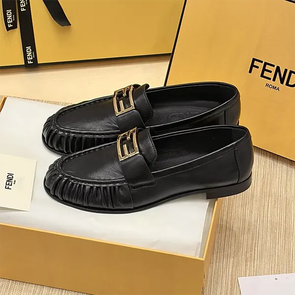 【フェンディ スーパーコピー】バゲット ブラックナッパレザー ローファー 8D8756NBAF0QA1