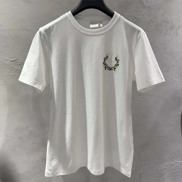 【シンプル可愛い♪】ディオール メダイヨン刺繍 Tシャツ スーパーコピー 643T13A4500_X0800