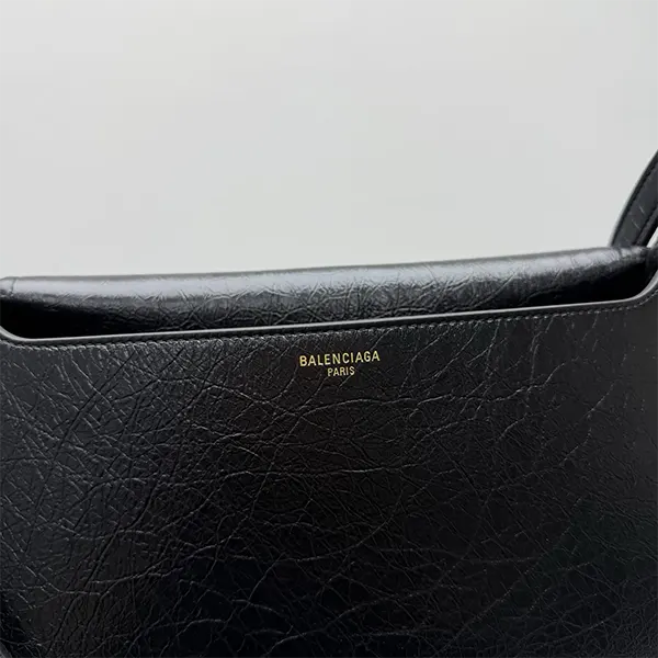 バレンシアガ ミディアム Clicca ショルダーバッグ スーパーコピー 8686722ACLM1000