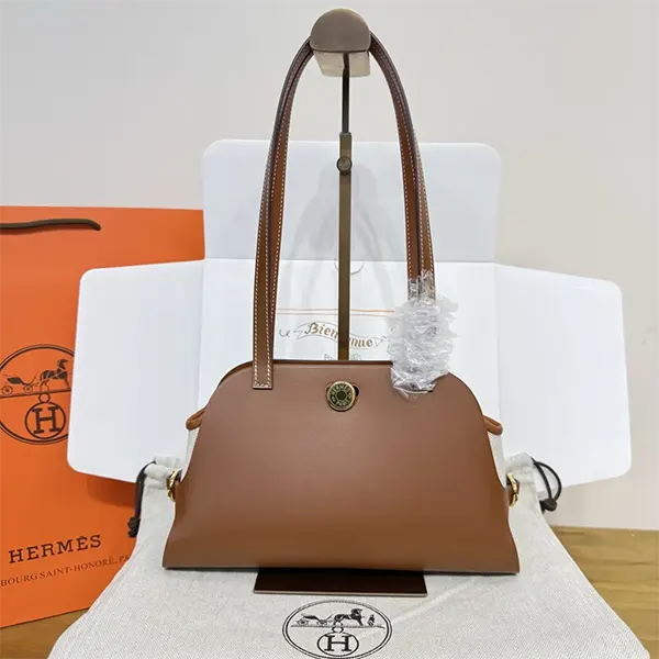 【レザーの洗練美】エルメス ハンドバッグ スーパーコピー タブリエセリエ Tablier H086431CCAA