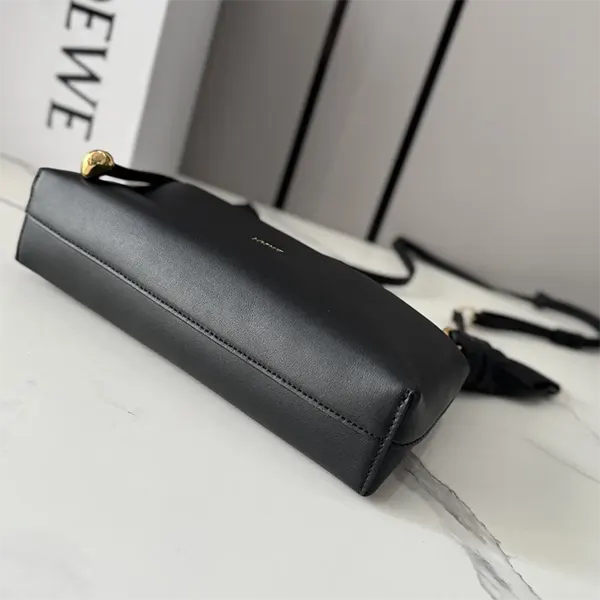 ロエベ レザー スカーフ ショルダーバッグ スーパーコピー ABNYUNNX01