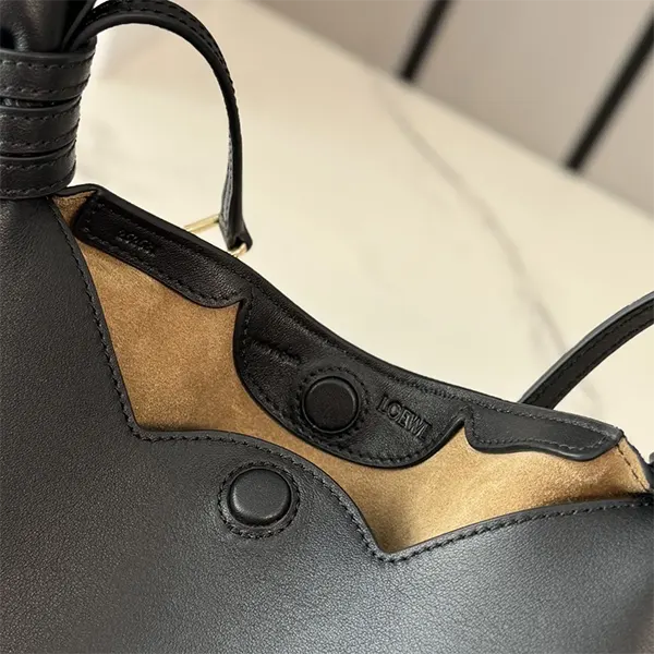 ロエベ レザー スカーフ ショルダーバッグ スーパーコピー ABNYUNNX01
