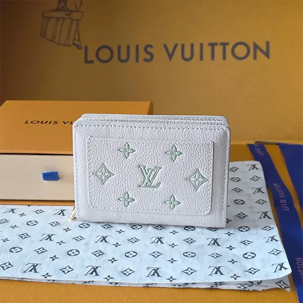 淡いカラーが可愛い【ルイヴィトン】ポルトフォイユ・クレア スーパーコピー M28275