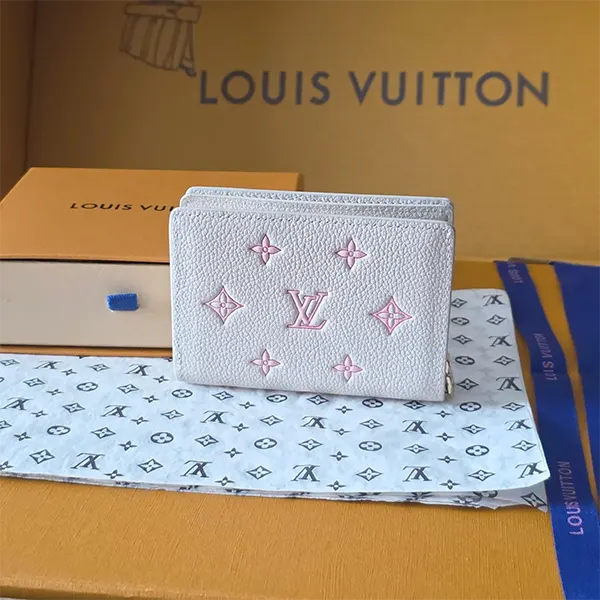 淡いカラーが可愛い【ルイヴィトン】ポルトフォイユ・クレア スーパーコピー M28275
