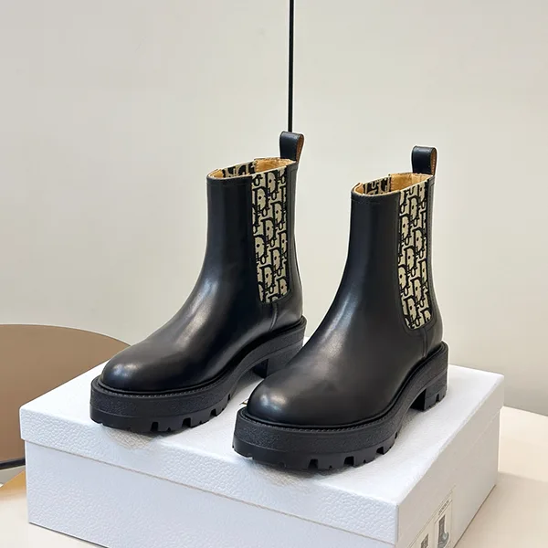 【お洒落☆シンプル】ディオール チェルシーブーツ 偽物