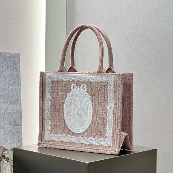ディオール Book Tote バッグ ミディアム M1354PEHS