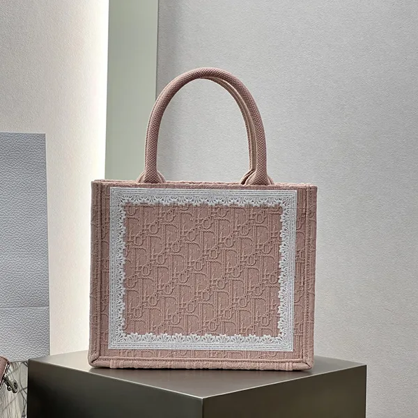ディオール Book Tote バッグ ミディアム M1354PEHS