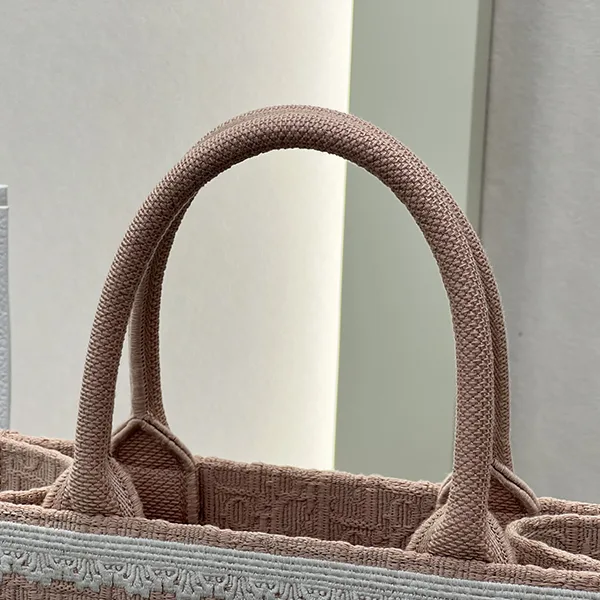 ディオール Book Tote バッグ ミディアム M1354PEHS