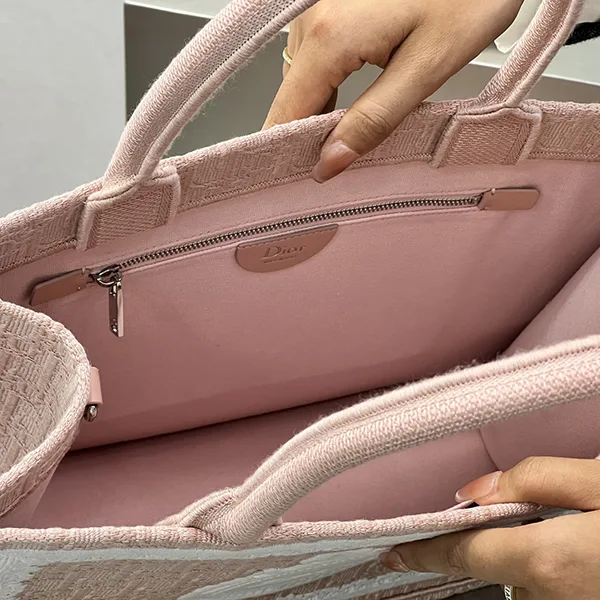 ディオール Book Tote バッグ ミディアム M1354PEHS
