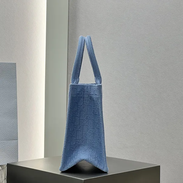 ディオール Book Tote バッグ コピー ミディアム M1354PEHS_M259