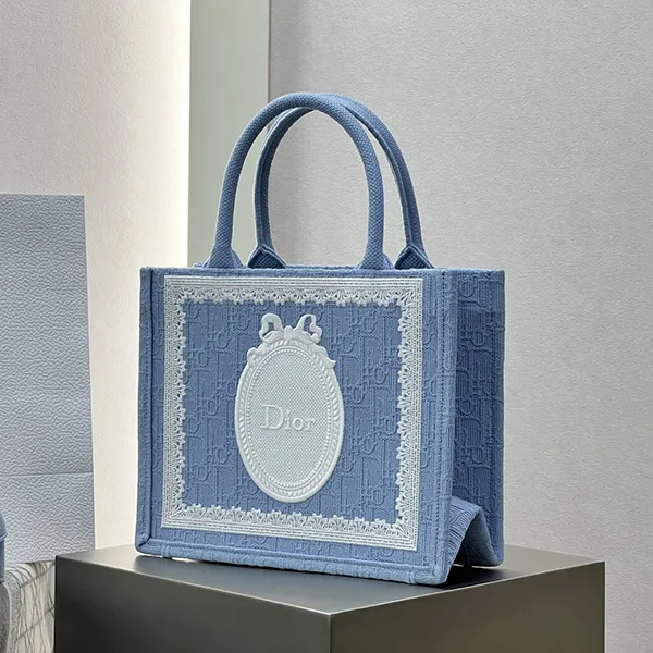 ディオール Book Tote バッグ コピー ミディアム M1354PEHS_M259