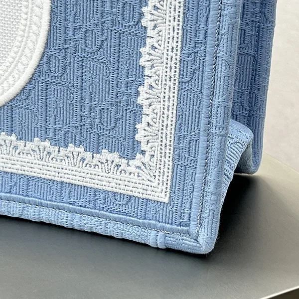 ディオール Book Tote バッグ コピー ミディアム M1354PEHS_M259