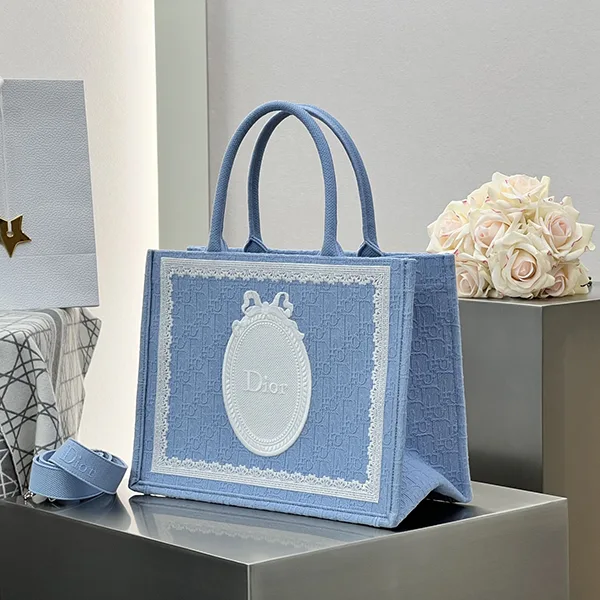 ディオール Book Tote バッグ コピー ミディアム M1354PEHS_M259