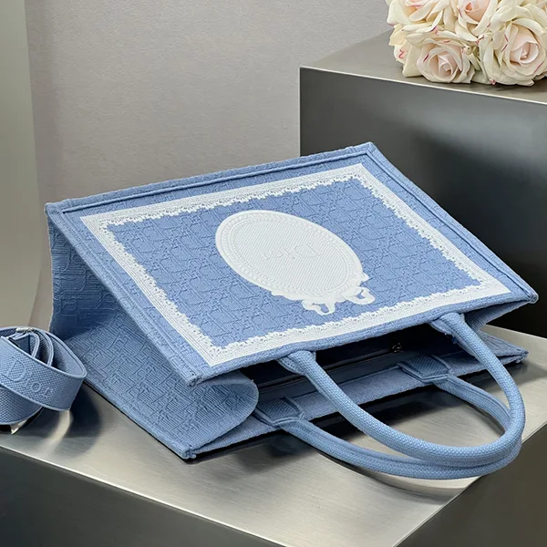 ディオール Book Tote バッグ コピー ミディアム M1354PEHS_M259