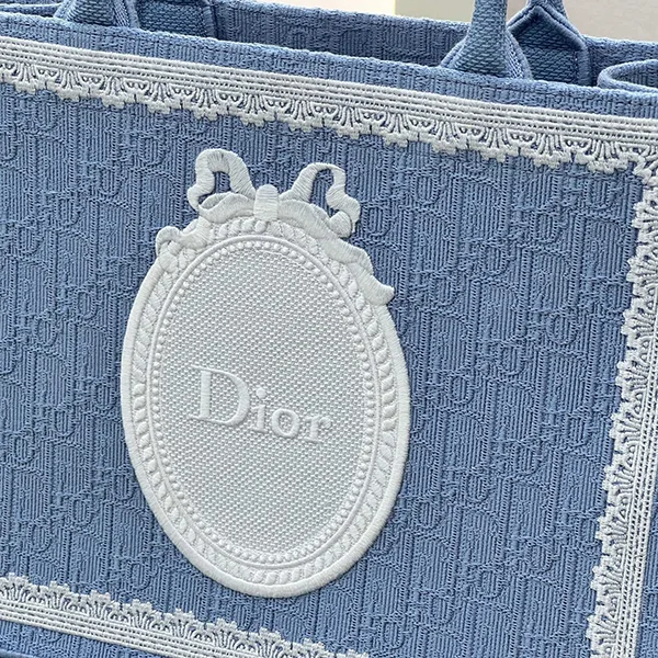 ディオール Book Tote バッグ コピー ミディアム M1354PEHS_M259