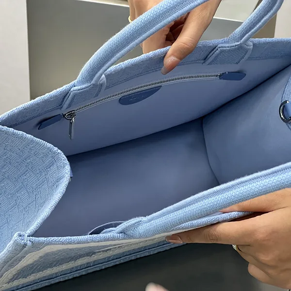 ディオール Book Tote バッグ コピー ミディアム M1354PEHS_M259