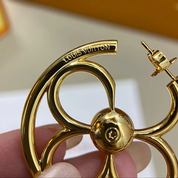 【フェミニン♪】ルイヴィトン★ピアス・LV パーリー フラワー M03870