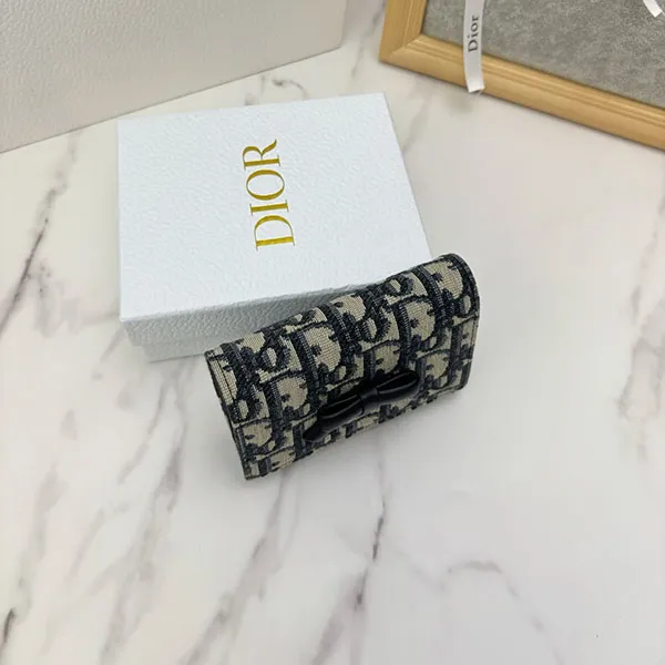 【リボンに宿る、気品】ディオール Oblique Bow Glycine ウォレット スーパーコピー S2508OUQY_M928