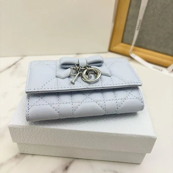 【国内完売カラーあり♡】ディオール リボン×ロゴ ミニ財布 スーパーコピー