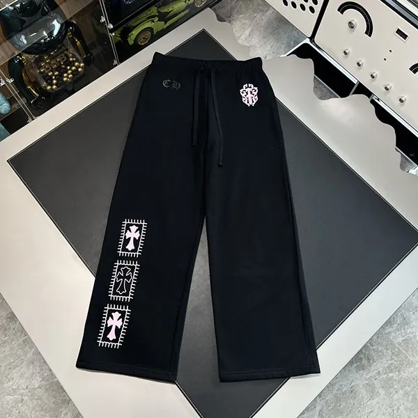 クロムハーツデドリーストーンダガーロゴスウェットパンツブラック スーパーコピー