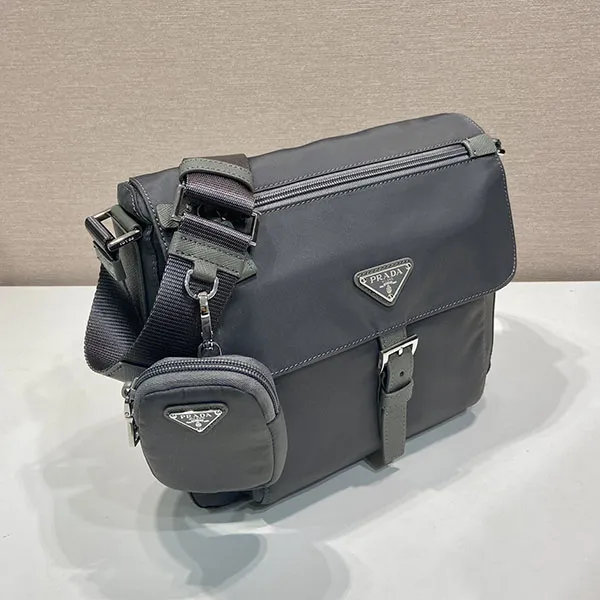 【プラダ】三角ロゴ Re-Nylon ポーチ付き ショルダーバッグ スーパーコピー 1BD994_RV44_F0038